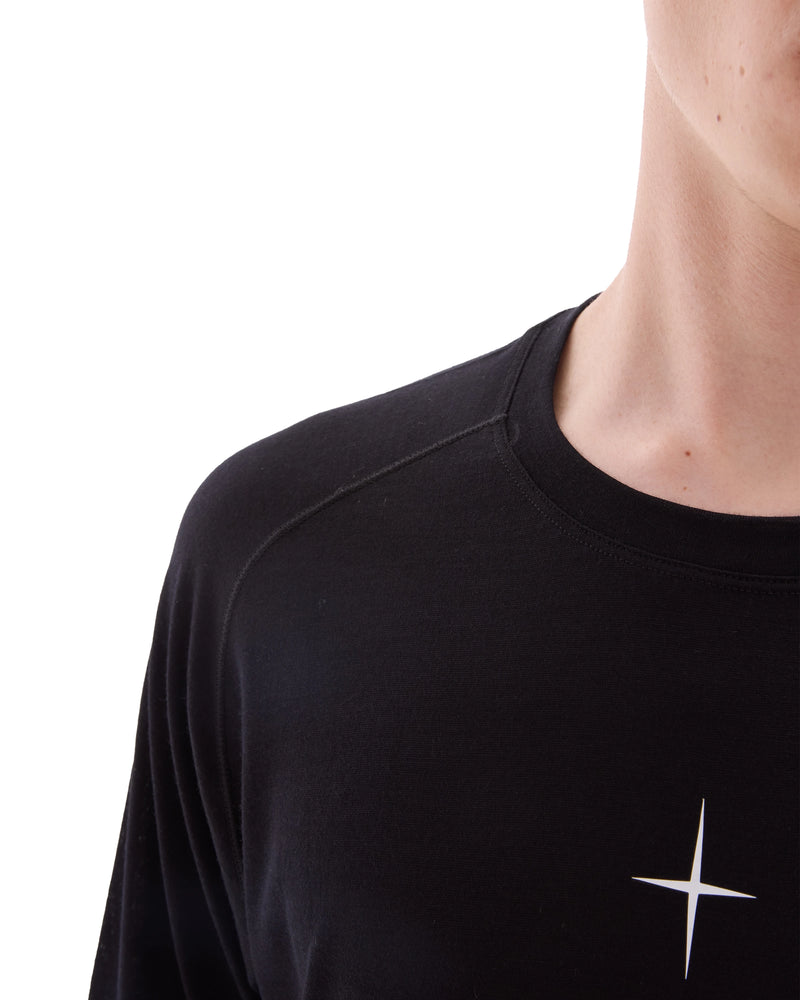 INNER SELF Lightweight Merino Running LS in black — close-up detail